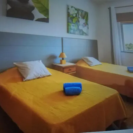Mila - 3 Bedroom With Pool Дом отдыха Албуфейра